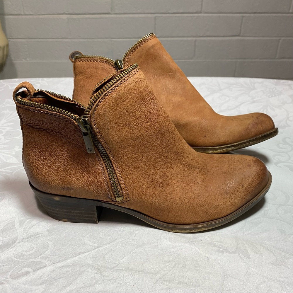 Women's Tan Ankle Boots